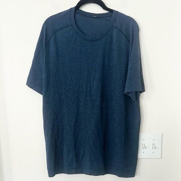 Lululemon Shirt Mens Metal Vent Tech Navy Blue Short L - Picture 1 of 5